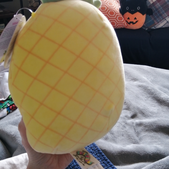 NWT 8" Valentines Pineapple Squishmallow plush - Picture 2 of 5